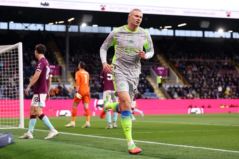 Manchester City Claim Top Spot in Premier League After Narrow Win Over Burnley