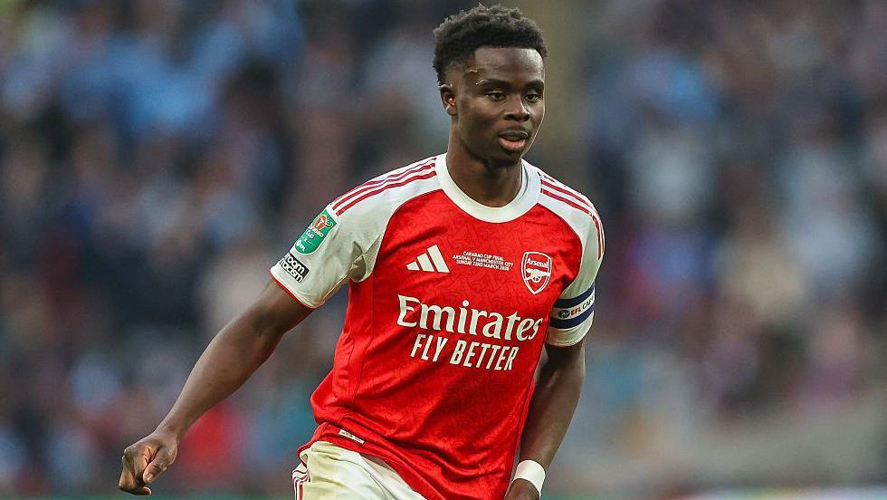Arsenal Receive Major Boost as Bukayo Saka Returns to Squad for Newcastle Clash