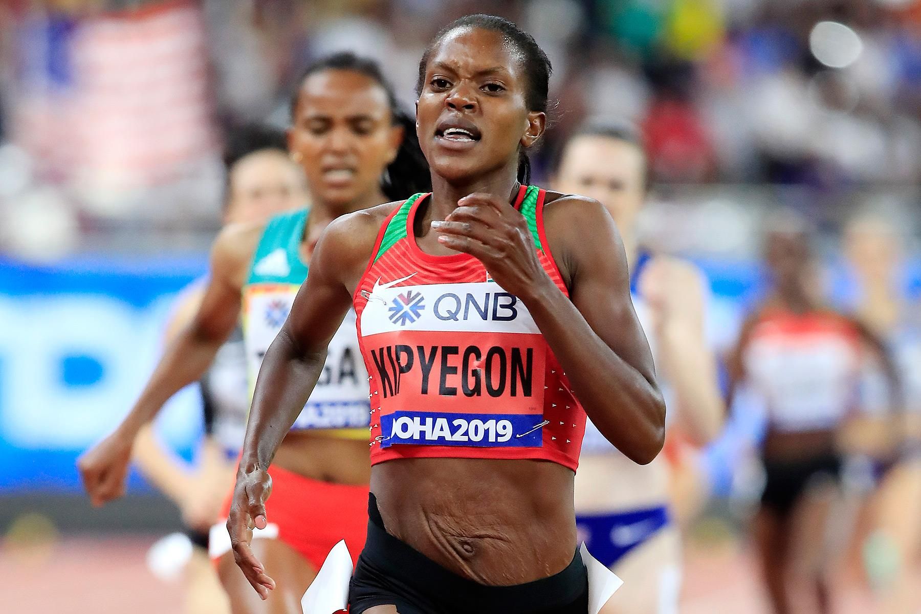 Kipyegon Launches Season with World-Leading 5000m Win