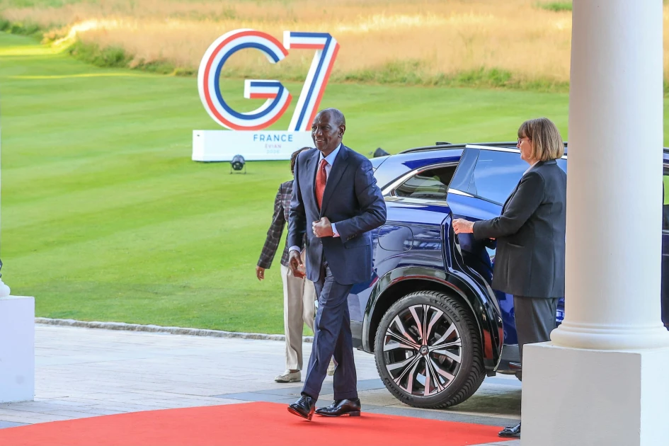 Ruto arrives in France for G7 Summit.
