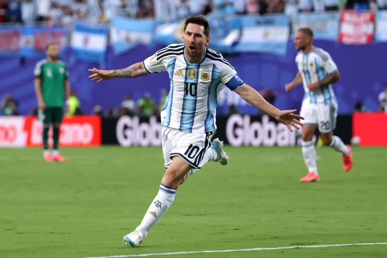 Messi’s Historic Hat-Trick Lights Up the 2026 World Cup,Argentina 3-0 Algeria.